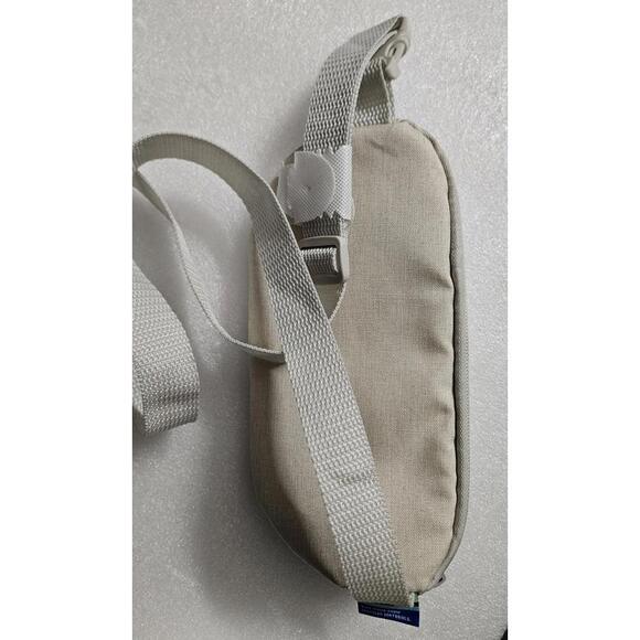 Therabody Women's Waist Bag Fanny Pack Adjustable Strap - Picture 8 of 9